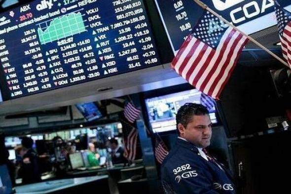 انخفاض الأسهم الأمريكية و"S&P500" يسجل أطول سلسلة خسائر منذ أكتوبر