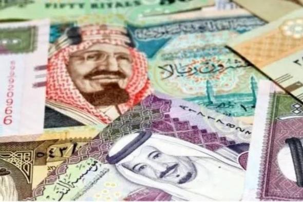 الريال يكسر حاجز ال 13 جنيهاً بالبنوك المصرية